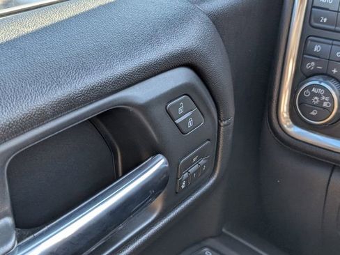 Used 2019 Chevrolet Silverado 1500 High Country w/ Technology Package AWD/4WD image 25