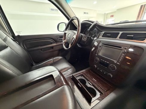 Used 2013 GMC Yukon Denali AWD/4WD image 5