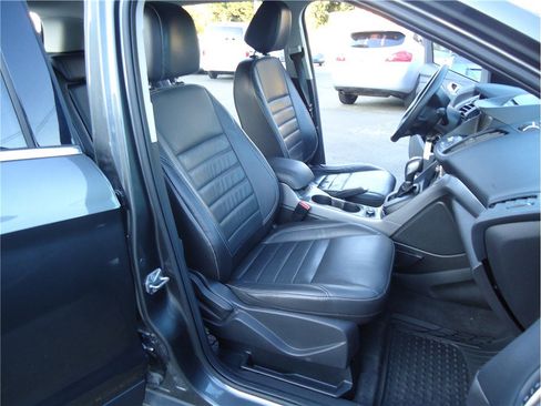 Used 2016 Ford Escape SE w/ SE Leather Comfort Package FWD image 16