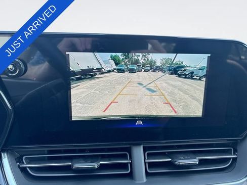 New 2026 Chevrolet Trax RS w/ Sunroof Package FWD image 17