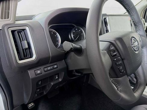 Certified 2025 Nissan Frontier SV w/ SV Convenience Package image 8