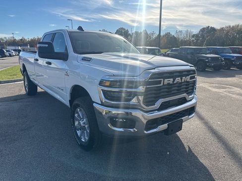 New 2026 RAM 2500 Big Horn AWD/4WD image 7