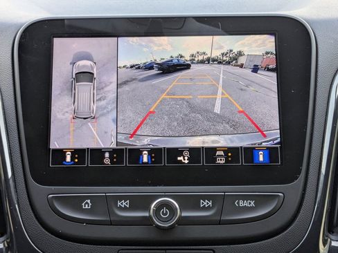 Certified 2023 Chevrolet Equinox RS FWD image 25