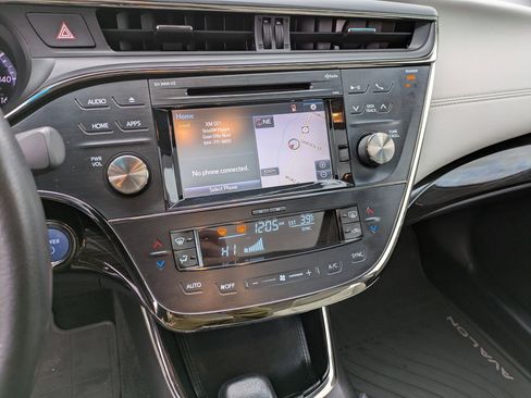 Used 2015 Toyota Avalon XLE Touring image 11