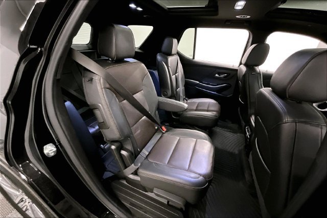 Used 2023 Chevrolet Traverse High Country FWD image 25