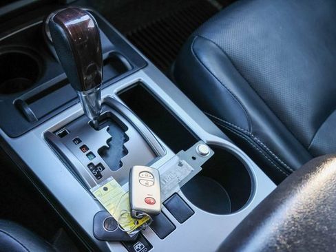 Used 2017 Toyota 4Runner SR5 image 21