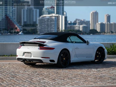 Used 2017 Porsche 911 Carrera S RWD image 4
