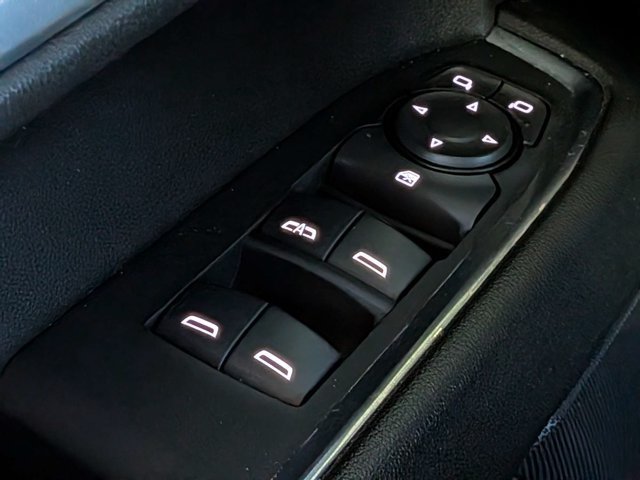 Used 2025 Chevrolet Silverado 1500 LT AWD/4WD image 25