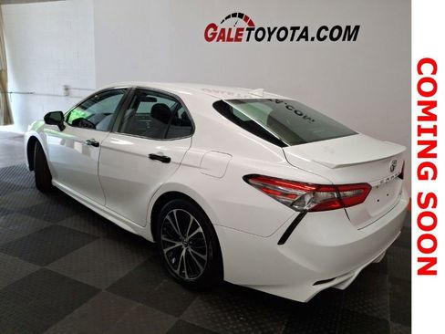 Used 2019 Toyota Camry SE FWD image 8