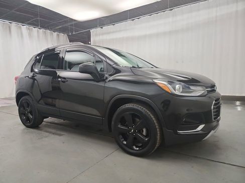 Used 2018 Chevrolet Trax Premier w/ Midnight Edition image 12