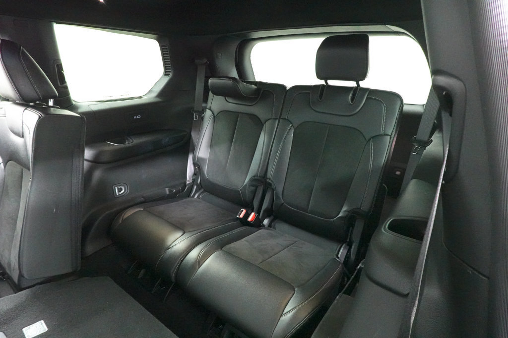 Used 2024 Jeep Grand Cherokee L Laredo AWD/4WD image 27