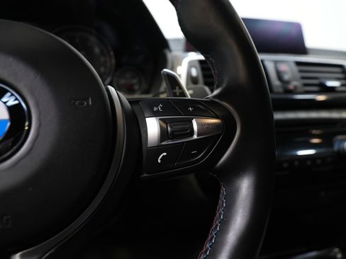 Used 2018 BMW M3 image 43