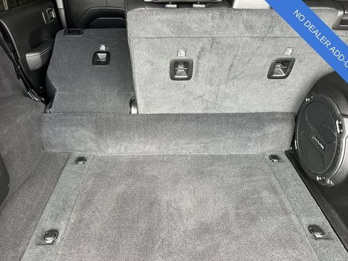 Used 2023 Jeep Wrangler Unlimited Sahara AWD/4WD image 16
