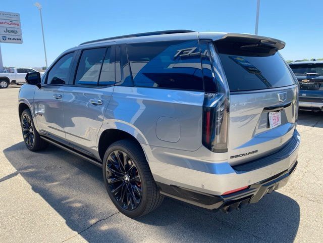 Used 2025 Cadillac Escalade V w/ LPO, ONYX Package AWD/4WD image 6