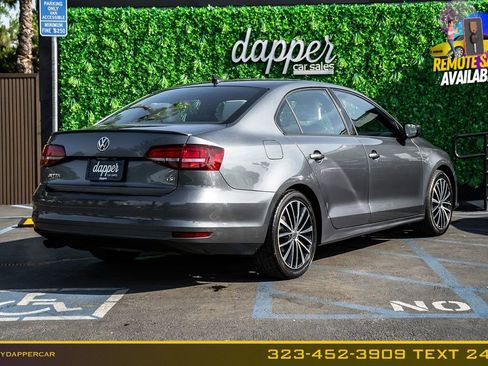 Used 2016 Volkswagen Jetta Sport FWD image 5