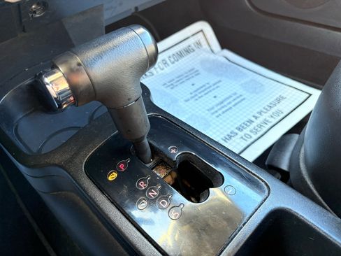 Used 2007 Volkswagen Beetle Convertible w/ Package 2 image 29