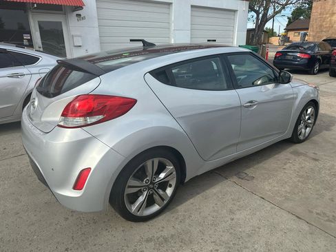 Used 2015 Hyundai Veloster w/ Option Group 03 FWD image 4