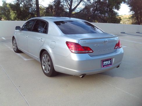 Used 2006 Toyota Avalon Touring FWD image 5