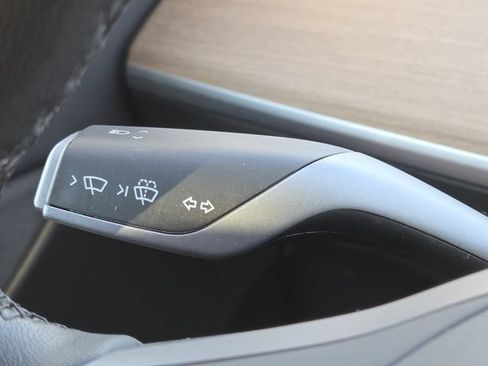 Used 2022 Tesla Model Y Performance AWD/4WD image 10