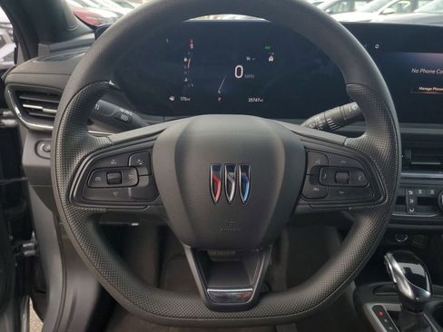 Used 2025 Buick Envista Preferred image 19