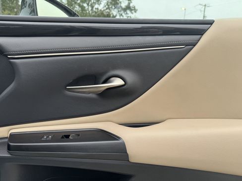 Used 2021 Lexus ES 350 image 28