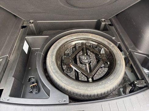 Used 2020 Chevrolet Blazer LT image 48