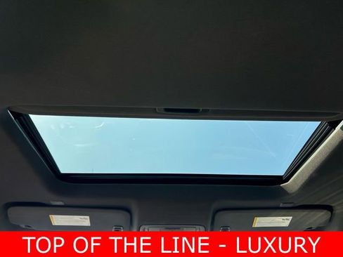 Used 2023 GMC Sierra 1500 Denali w/ Denali Reserve Package image 18