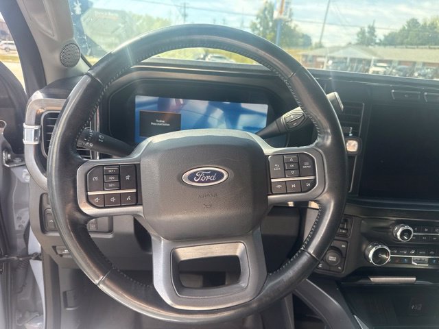 Used 2024 Ford F250 Lariat w/ Black Appearance Package AWD/4WD image 17