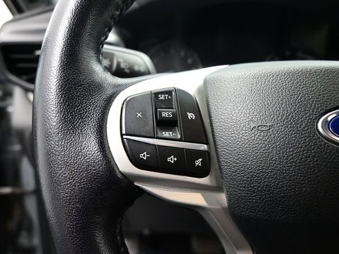 Used 2022 Ford Explorer XLT RWD image 13