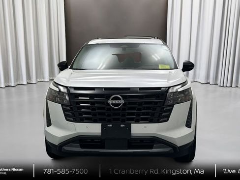 New 2026 Nissan Pathfinder Platinum w/ Cargo Package AWD/4WD image 2
