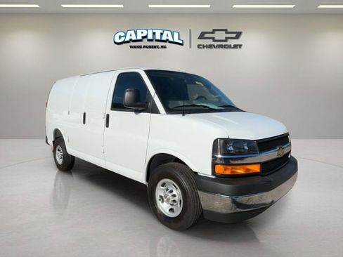 New 2025 Chevrolet Express 2500 Work Van w/ Driver Convenience Package image 7