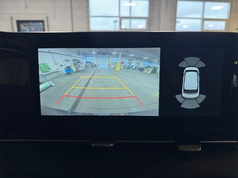 Certified 2022 Kia Carnival EX image 18