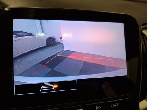 Used 2022 Chevrolet Malibu LT image 26