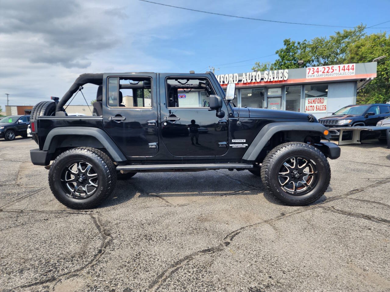 Used 2013 Jeep Wrangler Unlimited Sport AWD/4WD image 11