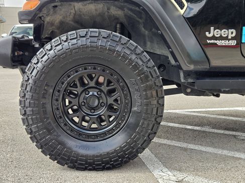 Used 2021 Jeep Wrangler Sport AWD/4WD image 29