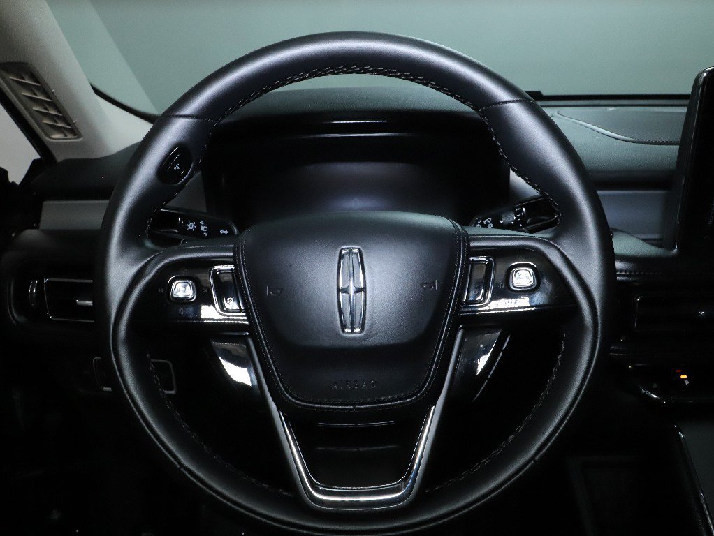 Used 2023 Lincoln Aviator AWD w/ Premium Package image 24