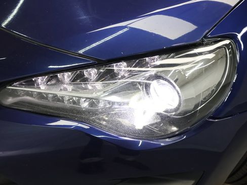 Used 2017 Toyota 86 RWD image 26