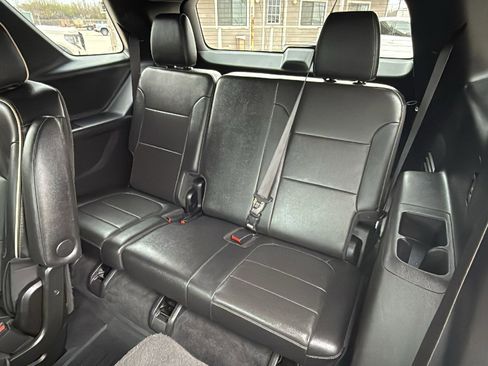 Used 2023 Chevrolet Traverse Premier w/ Redline Edition image 16