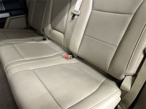 Used 2018 Ford F350 Lariat image 11