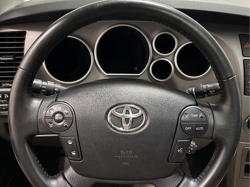 Used 2011 Toyota Sequoia Limited AWD/4WD image 17