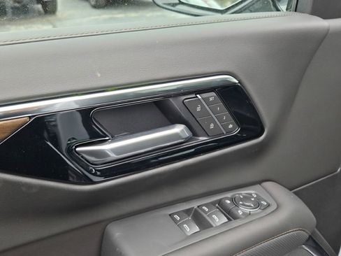 New 2026 Chevrolet Suburban High Country w/ Sun And Tow Package image 25