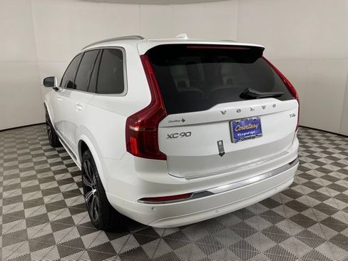 Used 2025 Volvo XC90 T8 Plus w/ Protection Package Premier AWD/4WD image 9