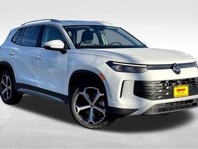 New 2025 Volkswagen Tiguan SE