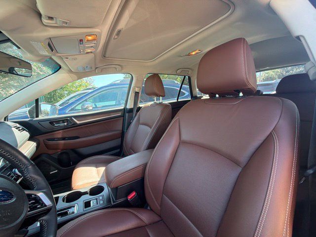Used 2018 Subaru Outback 3.6R Touring AWD/4WD image 4