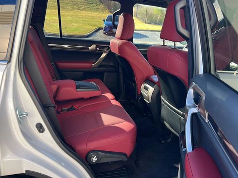 Used 2021 Lexus GX 460 Premium w/ Premium Package image 13