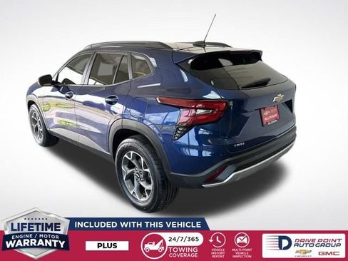 Used 2024 Chevrolet Trax LT FWD image 6
