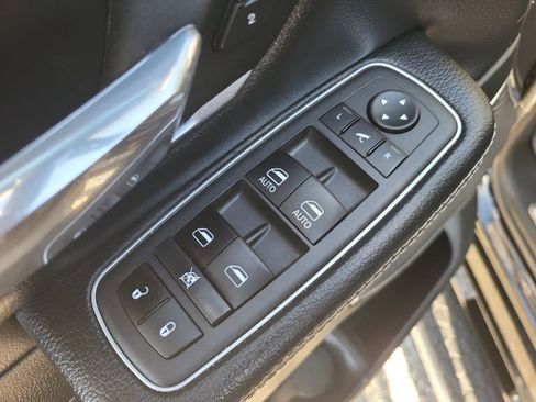 Used 2022 RAM 1500 Laramie image 17