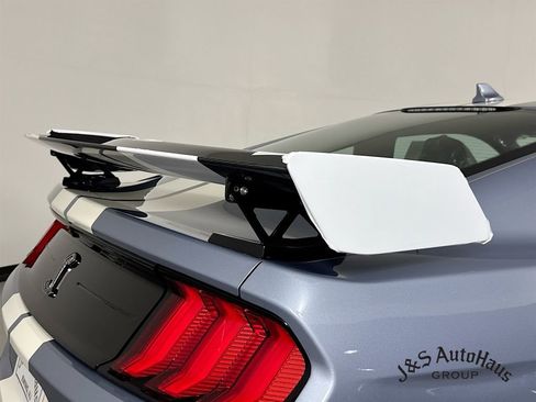 Used 2022 Ford Mustang Shelby GT500 w/ Carbon Fiber Track Pack image 44