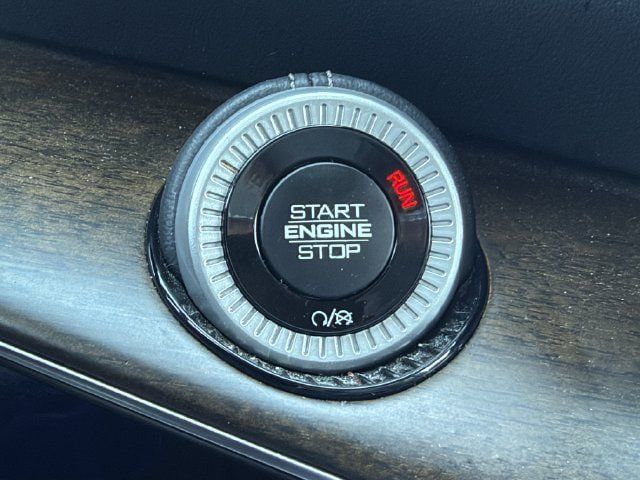 Used 2023 Jeep Grand Wagoneer L Series II AWD/4WD image 20