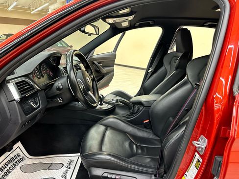 Used 2018 BMW M3 image 24